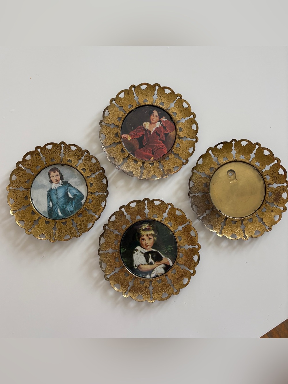 Vintage Brass Butterfly Round Circle Frames Set of 4 England - READ CONDITION